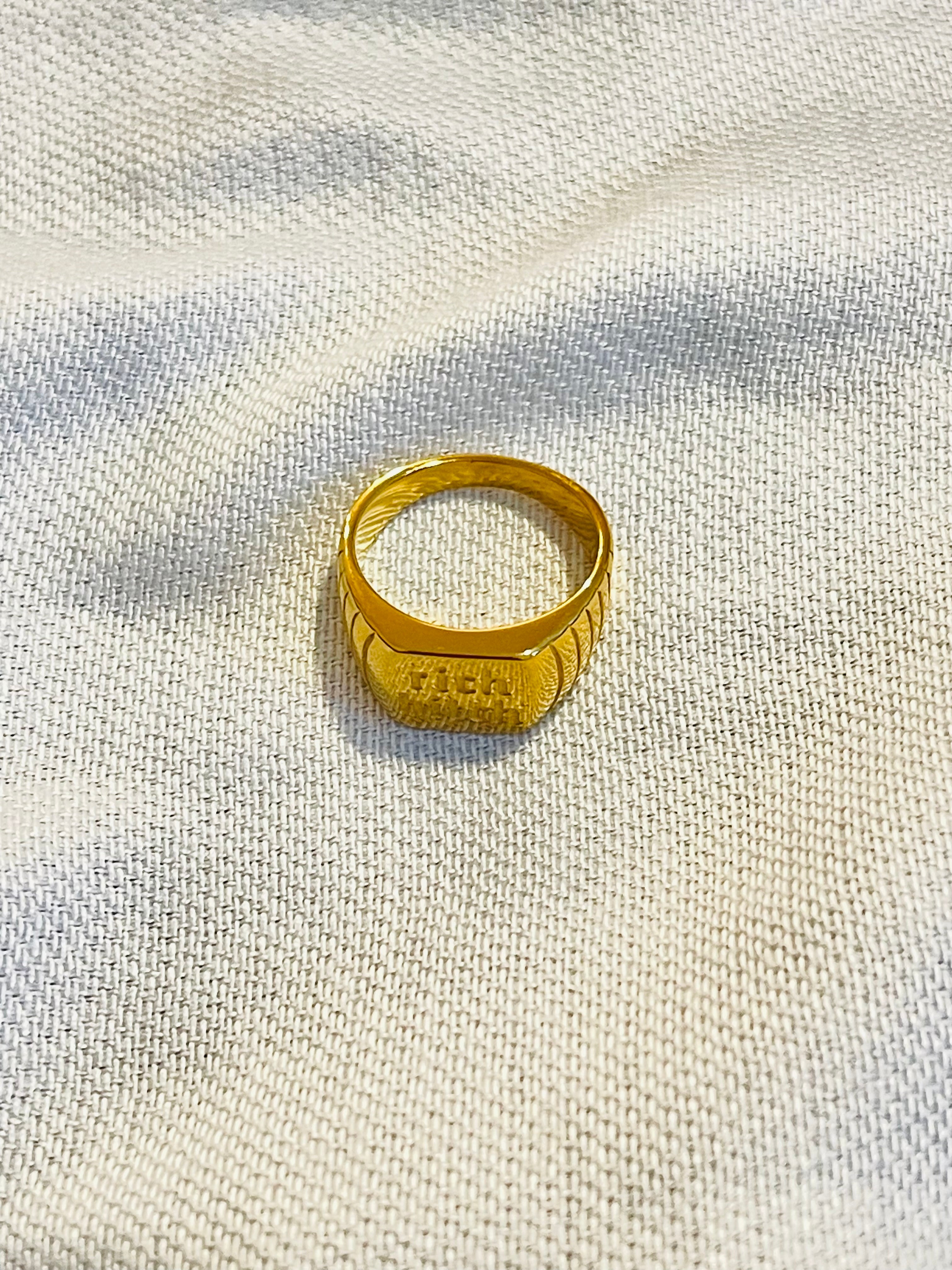 RICHY GOLD RING
